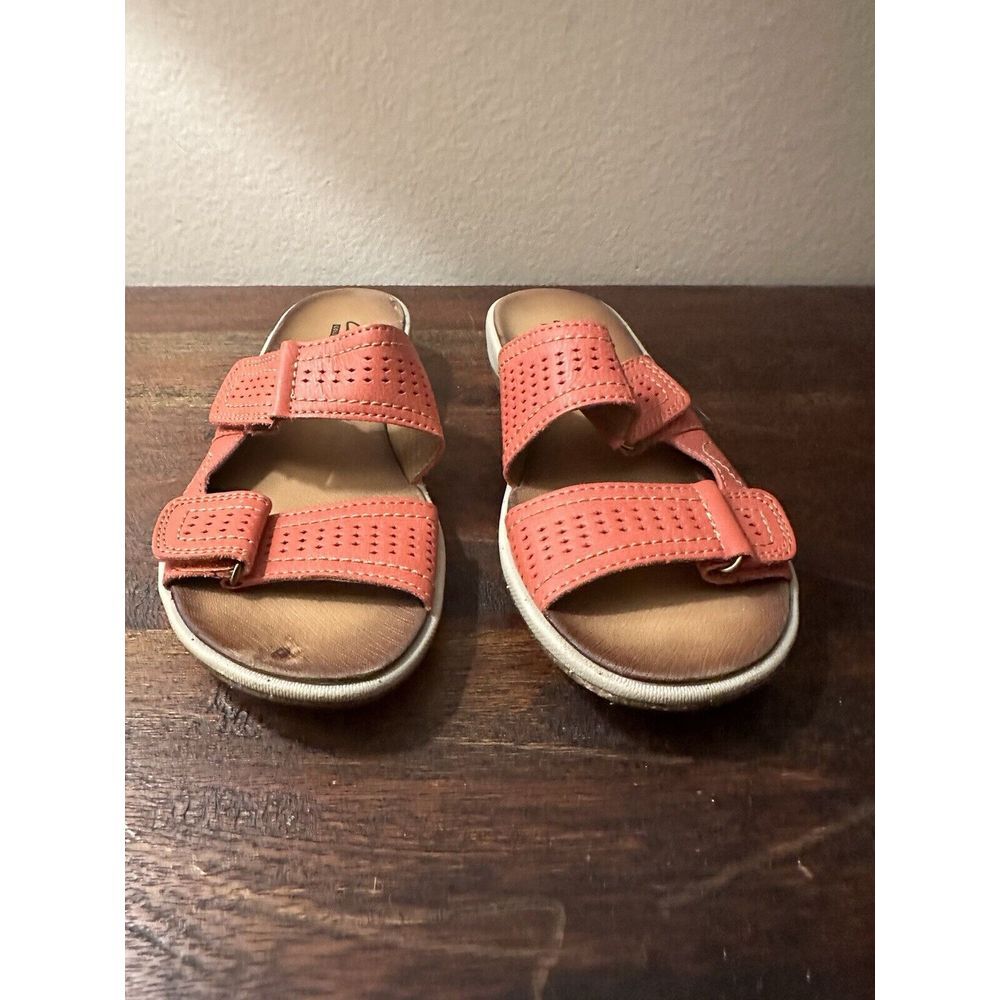 Clarks Artisan Sandals Women ‎ Size 5.5 Orange Straps Comfort Slip On